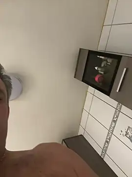 Snapshot of radoka chatting on 9, 3, 2025 radoka online show from 9, 3, 2025