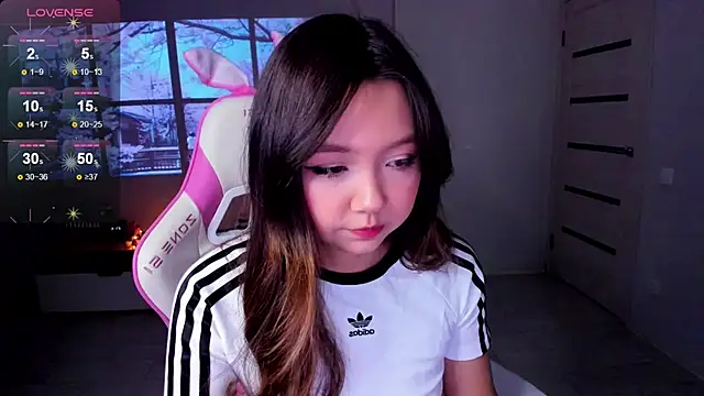 Fluffy Rose online show from 21, 11, 2025