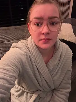 xX HotCouple Xx online show from 6, 1, 2026