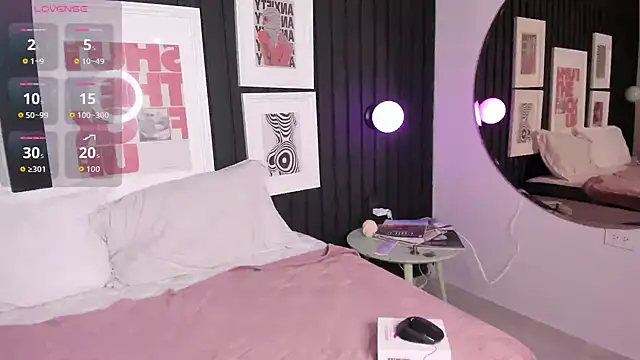 Kayla stern  online show from 23, 11, 2025