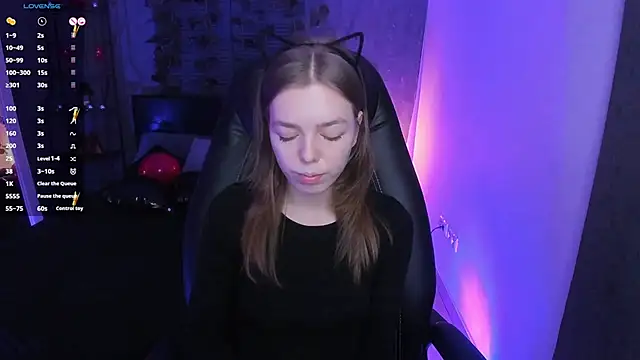 Tina Tayllor online show from 28, 2, 2025