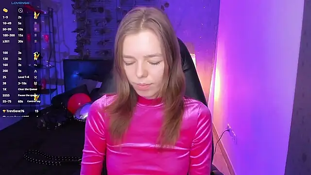 Tina Tayllor online show from 2, 3, 2025