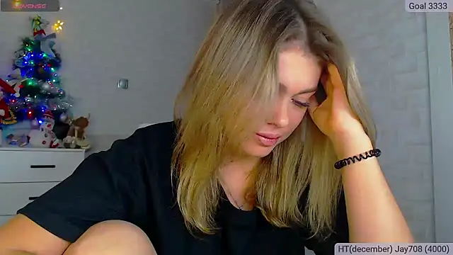Snapshot of SuchCute chatting on 11, 12, 2024 SuchCute online show from 11, 12, 2024