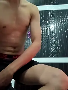 xyrus  online show from 2, 2, 2025