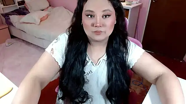 GiannaLopezSmith online show from 17, 10, 2025