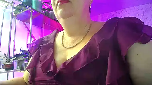  Sweet Woman online show from 18, 9, 2025