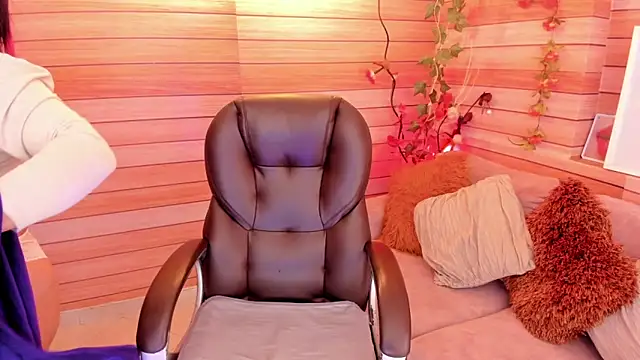 marien thomson  online show from 11, 2, 2025