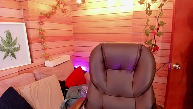 marien thomson  online show from 22, 3, 2025