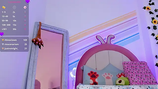 Evie Clark online show from 28, 12, 2024