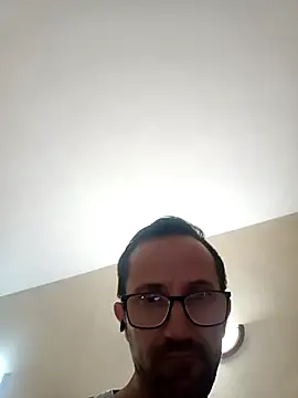 Porco81cazzo online show from 13, 11, 2025