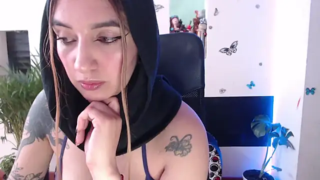 Lia-mitch online show from 4, 11, 2025