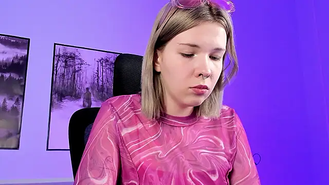 AliceSunday online show from 8, 12, 2024