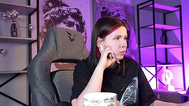 AliceSunday online show from 9, 1, 2026