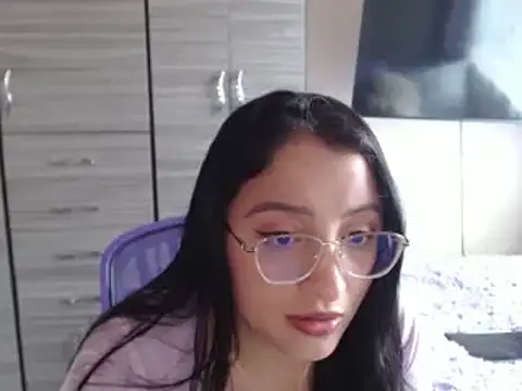 Nia-Cop online show from 8, 1, 2025