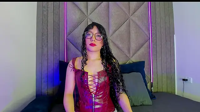 BriaConner  online show from 24, 1, 2025