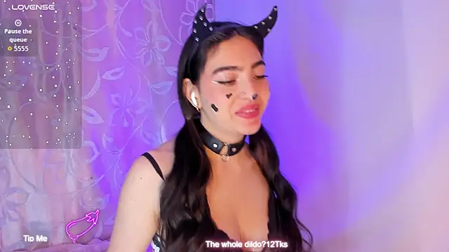 Arii vega  online show from 31, 10, 2025