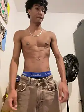 Snapshot of Masterikee chatting on 31, 12, 2024 Masterikee online show from 31, 12, 2024