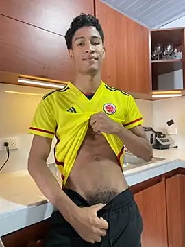 Snapshot of Masterikee chatting on 16, 9, 2025 Masterikee online show from 16, 9, 2025