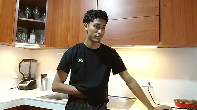 Snapshot of Masterikee chatting on 17, 10, 2025 Masterikee online show from 17, 10, 2025