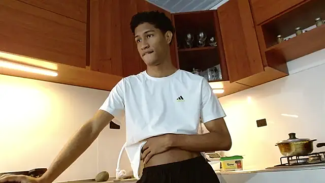 Snapshot of Masterikee chatting on 18, 10, 2025 Masterikee online show from 18, 10, 2025