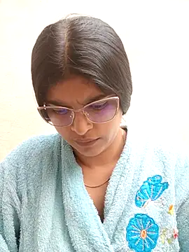 naughty-girl01 online show from 1, 3, 2025