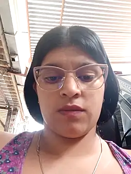 naughty-girl01 online show from 1, 3, 2025