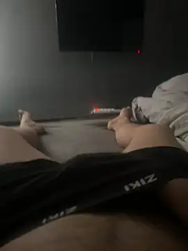 Snapshot of kleinerdixk chatting on 11, 2, 2025 kleinerdixk online show from 11, 2, 2025