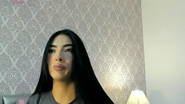 AriRobert  online show from 12, 11, 2025