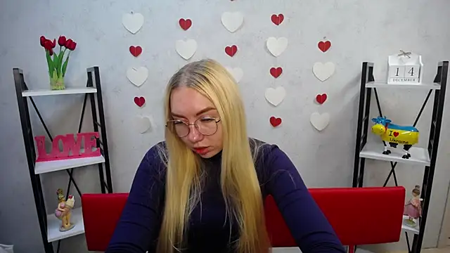 Snapshot of BeatriceFly chatting on 14, 12, 2024 BeatriceFly online show from 14, 12, 2024