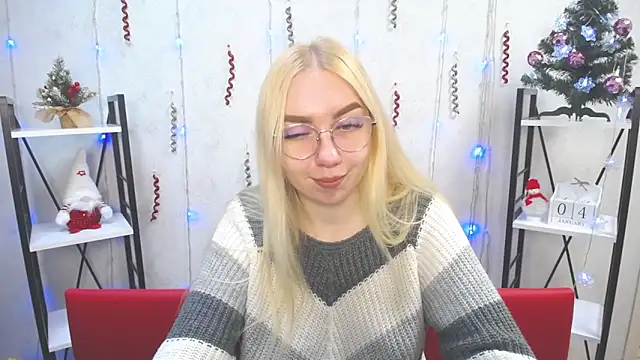 Snapshot of BeatriceFly chatting on 4, 1, 2025 BeatriceFly online show from 4, 1, 2025