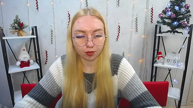 Snapshot of BeatriceFly chatting on 5, 1, 2025 BeatriceFly online show from 5, 1, 2025