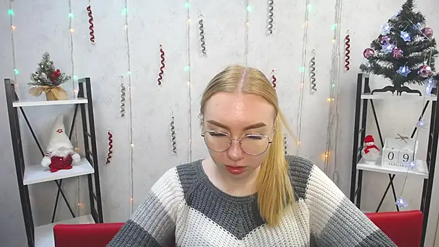 Snapshot of BeatriceFly chatting on 9, 1, 2025 BeatriceFly online show from 9, 1, 2025