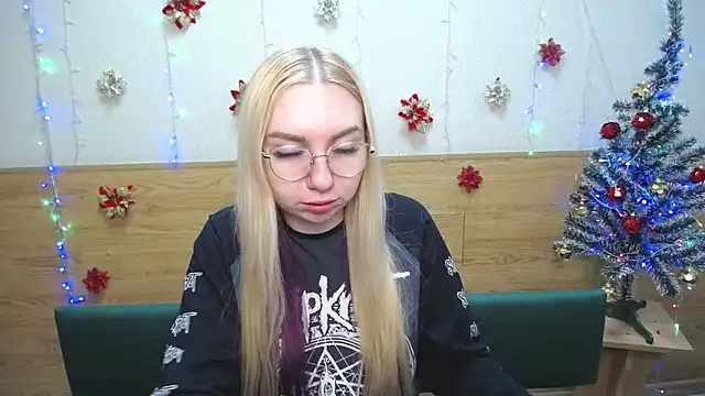 Snapshot of BeatriceFly chatting on 20, 1, 2025 BeatriceFly online show from 20, 1, 2025