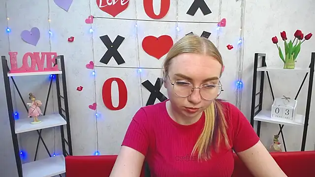 Snapshot of BeatriceFly chatting on 3, 2, 2025 BeatriceFly online show from 3, 2, 2025