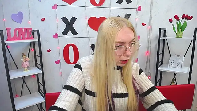 Snapshot of BeatriceFly chatting on 22, 2, 2025 BeatriceFly online show from 22, 2, 2025