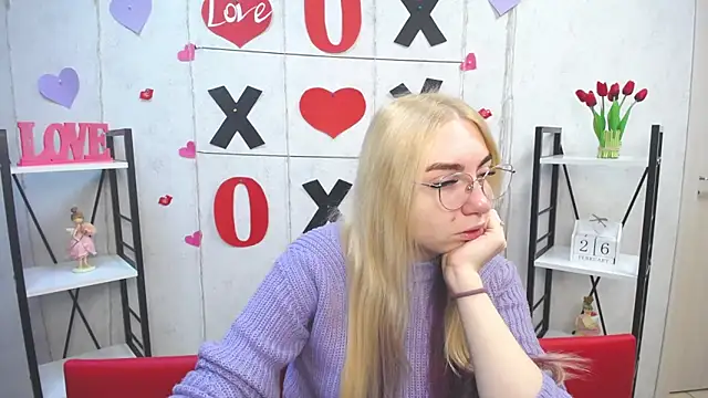 Snapshot of BeatriceFly chatting on 27, 2, 2025 BeatriceFly online show from 27, 2, 2025