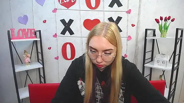 Snapshot of BeatriceFly chatting on 6, 3, 2025 BeatriceFly online show from 6, 3, 2025