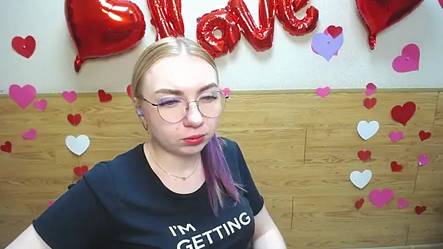 Snapshot of BeatriceFly chatting on 16, 3, 2025 BeatriceFly online show from 16, 3, 2025