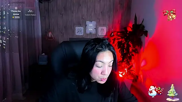 Snapshot of miichael_black chatting on 1, 1, 2025 miichael black online show from 1, 1, 2025