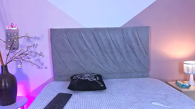 miaablack online show from 9, 11, 2025