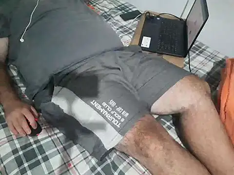 Snapshot of mfreitas005 chatting on 23, 1, 2025 mfreitas005 online show from 23, 1, 2025