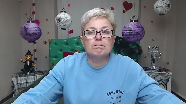 EmiliaGree online show from 24, 10, 2025