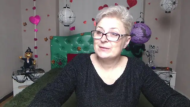 EmiliaGree online show from 14, 11, 2025