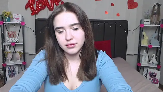 LauraHlot online show from 27, 2, 2025