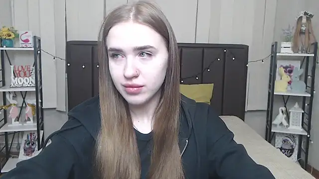 LauraHlot online show from 18, 10, 2025