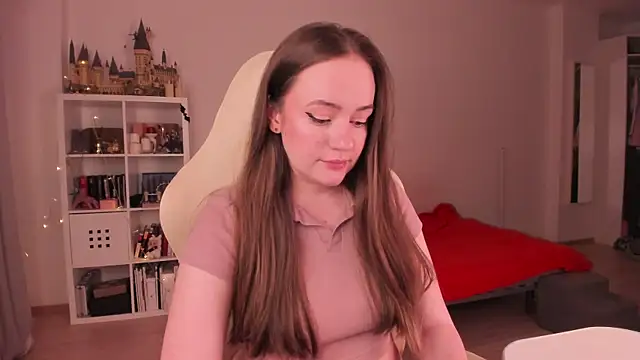 WalkingGirl online show from 29, 9, 2025