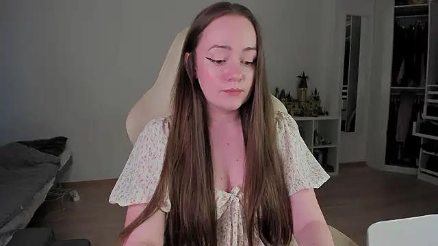 WalkingGirl online show from 24, 3, 2026