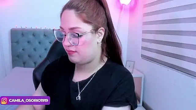 Camiila Osorio online show from 28, 1, 2025
