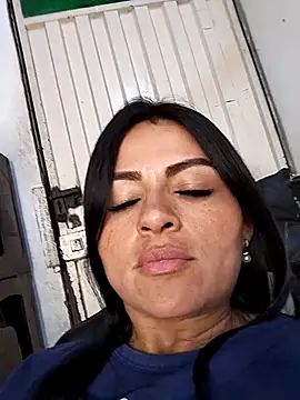 Linda Lars online show from 1, 10, 2025