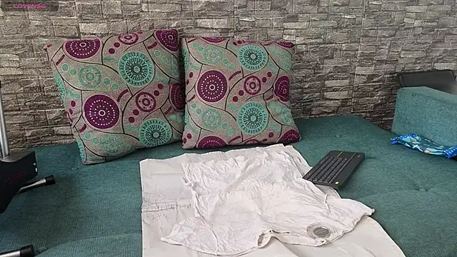 anellejones online show from 11, 2, 2026